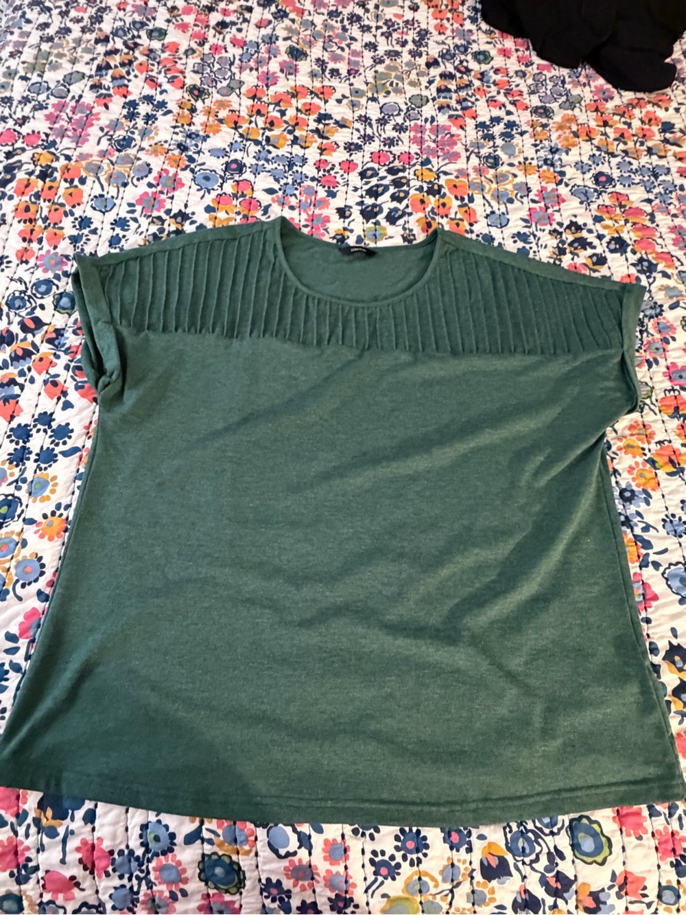 DOKOTOO XL Women’s Hunter Green SOFT Short Sleeve Knit Top - Picture 2 of 13
